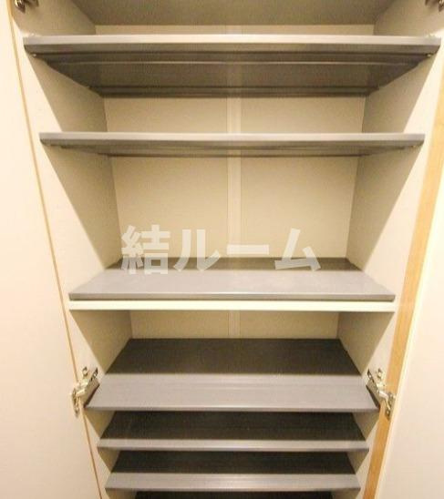 北区滝野川６丁目のアパートの収納