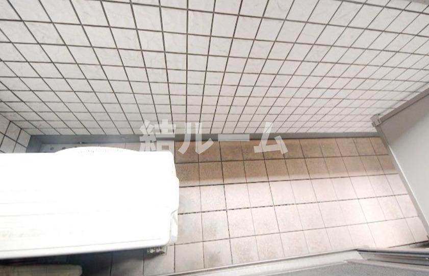 北区滝野川６丁目のアパートのバルコニー