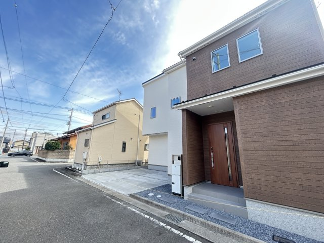 新築　前橋市六供町１丁目1期　LIGNAGE　１号棟の前面道路含む現地写真|現地写真　北側接道幅員約6ｍ