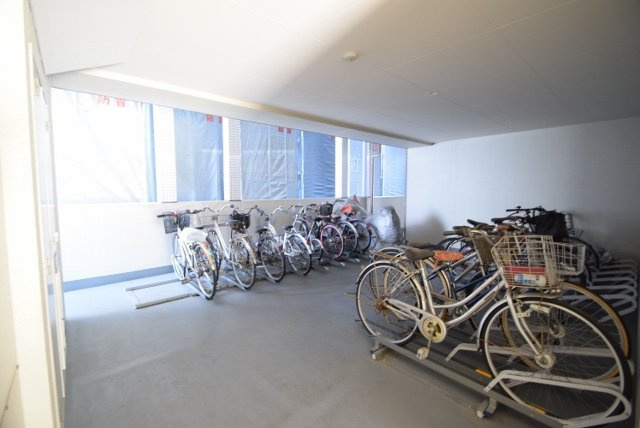 プライムコート千成のその他共用部分|敷地内に駐輪場あります
