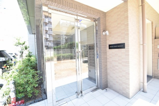 プライムコート千成のエントランス|宅配ボックスもあります