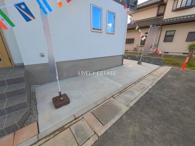 越谷市登戸町 新築分譲住宅の駐車場