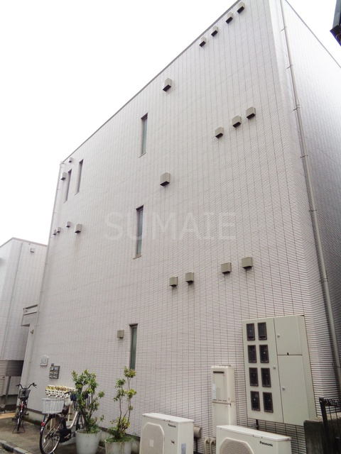 イースト・テン