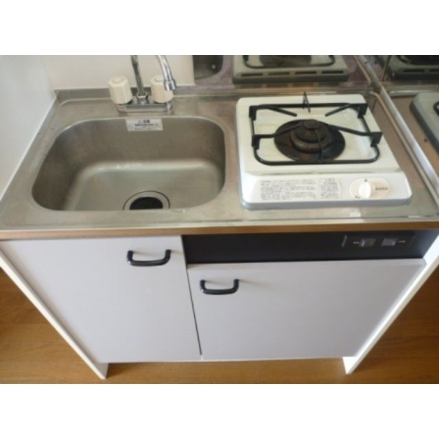 プレジール今成のキッチン