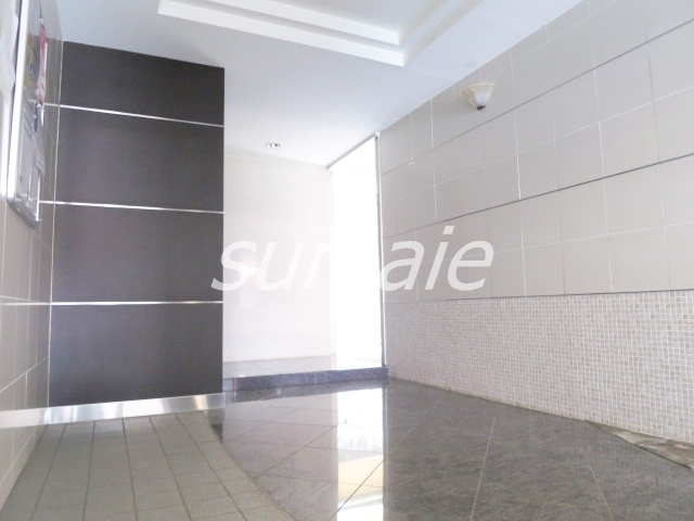 プリムベール北赤羽のロビー|落ち着きのあるエントランスロビーです☆