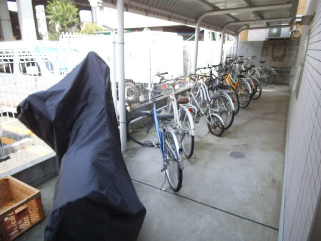 プリムベール北赤羽のその他共用部分|広い駐輪場です！