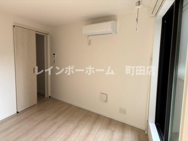 フォルトゥーナ鴨居※初期費用分割後払いサービス利用可能物件の居間・リビング