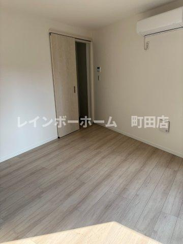 フォルトゥーナ鴨居※初期費用分割後払いサービス利用可能物件の居間・リビング