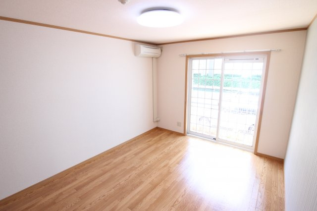 リバーサイド安藤の居間・リビング