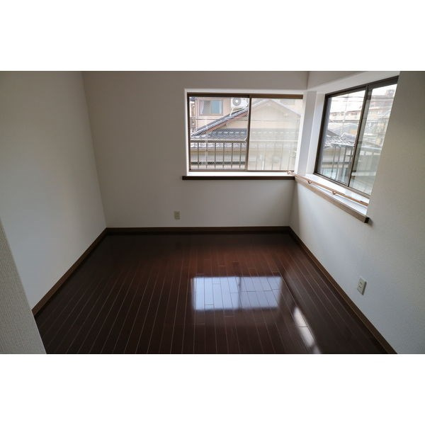 八反貸家　南の寝室