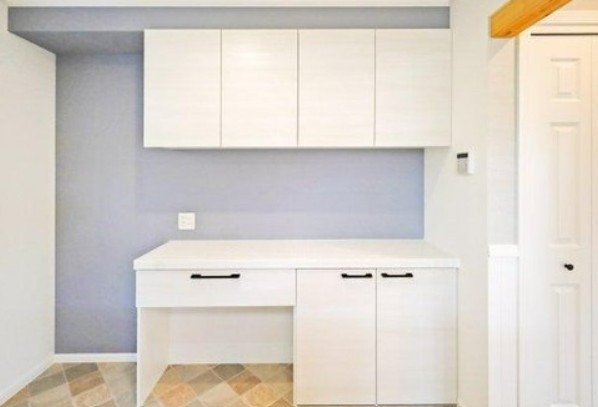 【新築】入間郡三芳町北永井新築分譲住宅 全1棟の収納|キッチン背面にはカップボード付き☆