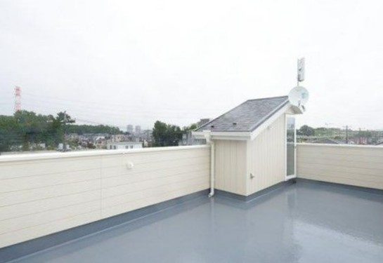 【新築】入間郡三芳町北永井新築分譲住宅 全1棟のバルコニー|屋上バルコニーです！