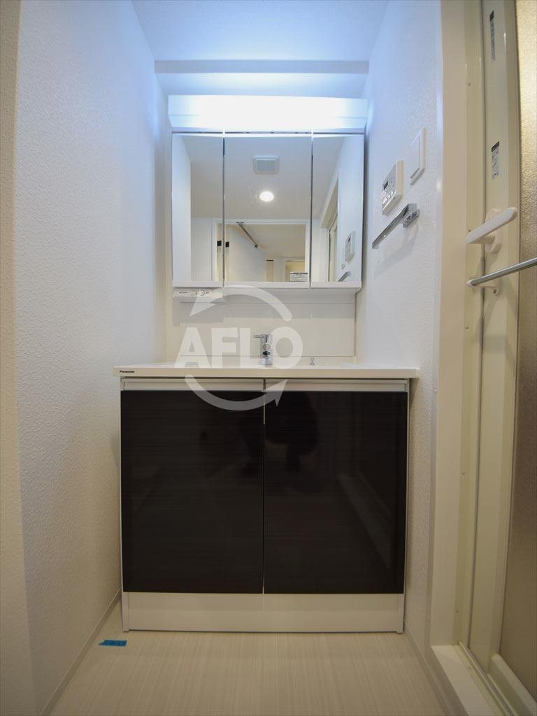 レオンコンフォート本町東Ⅲの独立洗面台|レオンコンフォート本町東Ⅲ　独立洗面化粧台