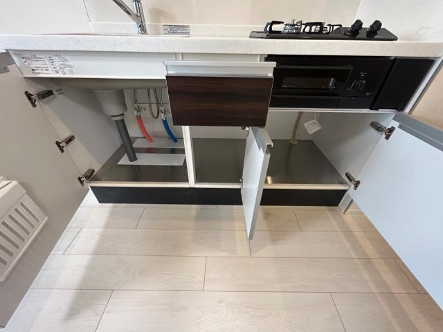コンフォート　若木のキッチン|下部収納