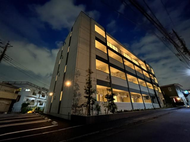 コンフォート　若木の外観|外観写真（夜）
