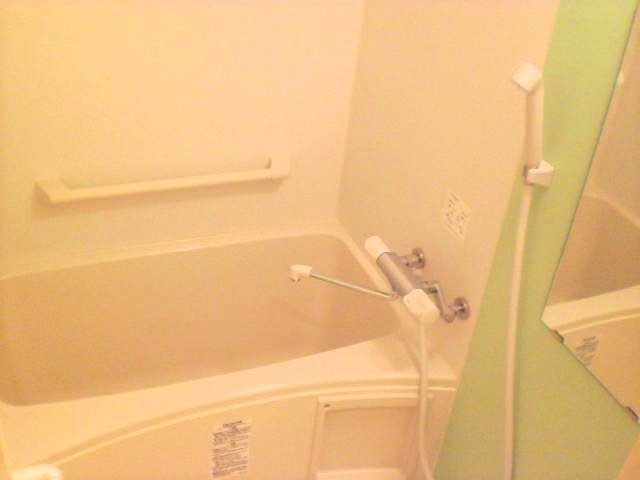 クレイノスヨンの浴室