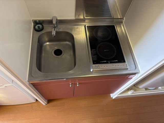 レオパレスプランドール高島のキッチン