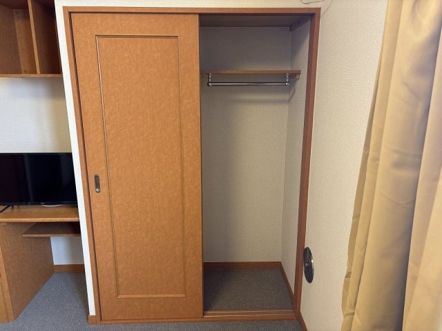 レオパレスプランドール高島の内装