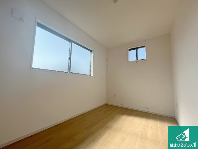 守山市荒見町　第1期　新築一戸建ての洋室|シンプルな洋室は、自分好みのインテリアが楽しめます♪ご家族とインテリアや家具を選びに行くのは新築購入時の醍醐味の一つです。ぜひお楽しみください♪