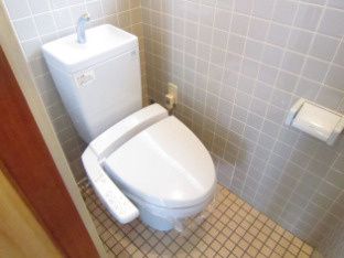 伊勢市前山町の中古一戸建のトイレ