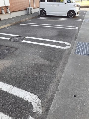 セレブリティ　Ｃの駐車場|駐車スペースもあります