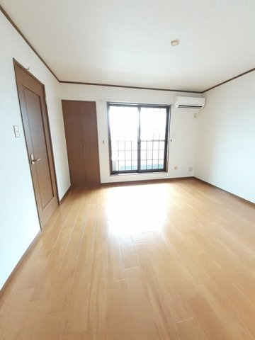 ハーブマンション　武中の居間・リビング|リビングです