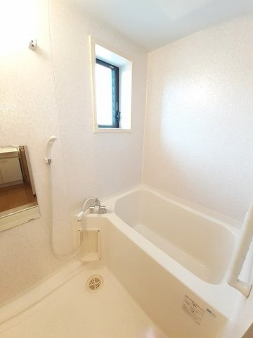 ハーブマンション　武中の浴室|落ち着いた空間のお風呂です