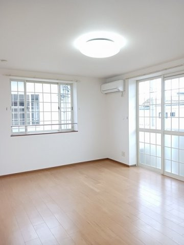 メゾン　パサニアＣの居間・リビング|おしゃれな居間です