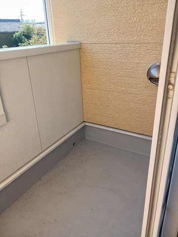 シャン・ドゥ・フルールのバルコニー|広々としたバルコニーです