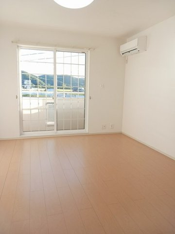 セレブリティ　Ｄの内装|内装もきれいです