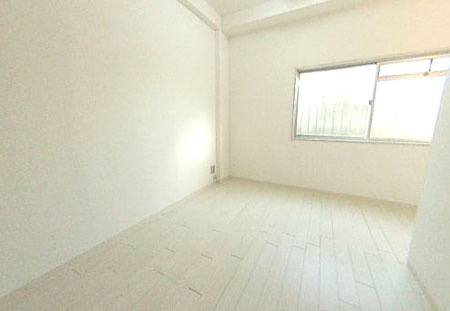 リベルテヴィラの玄関|洋室です