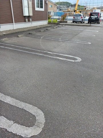 サニースクエアＢの駐車場|駐車場完備です