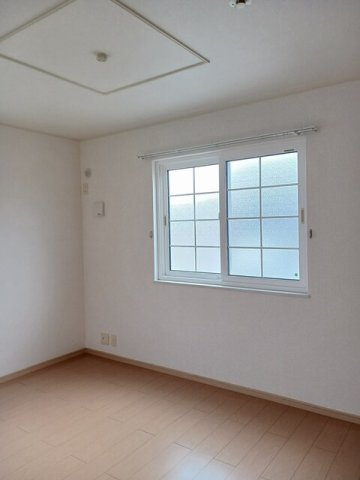 サニースクエアＢの内装|明るい室内です