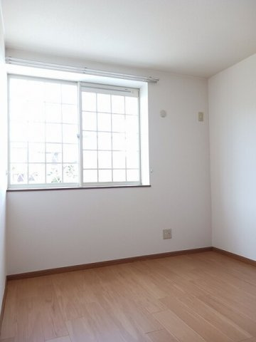 プレアヴェニューＡの内装|明るい色調の室内です