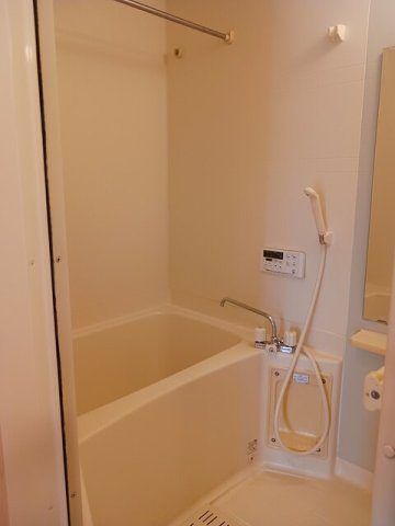 ティファニーハイツ　Ⅰの浴室|ゆったり過ごせるお風呂です