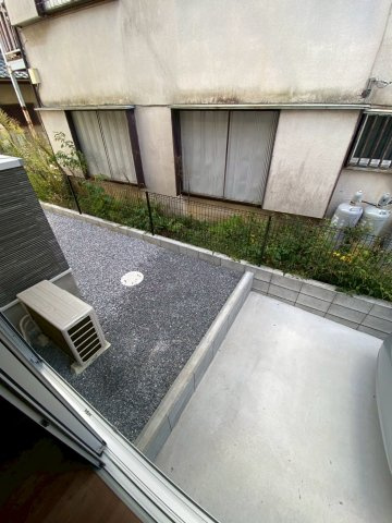 【バルコニー】