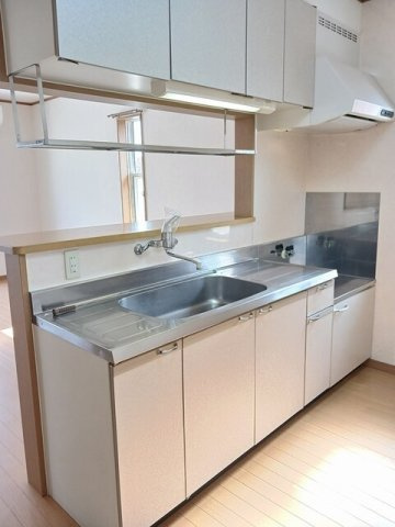 ヴィラ・ファミールＢのキッチン|キッチンでお料理をお楽しみください