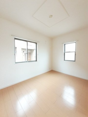 サンビレッジ．Ⅰの内装|明るい色調の室内です