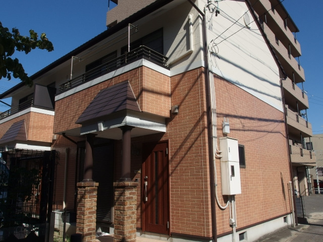 ファミール末広の外観