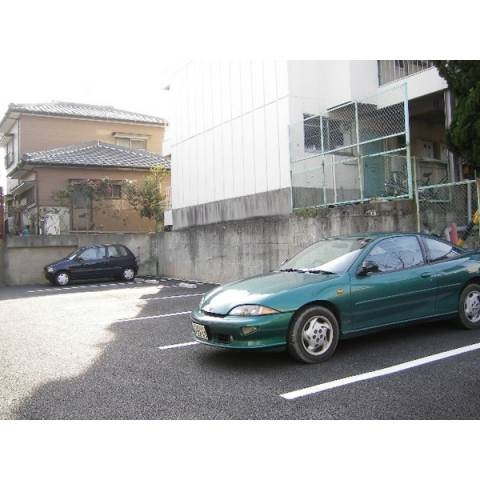 GRACECOURTの駐車場