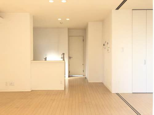 ラ・ルミエール エスト