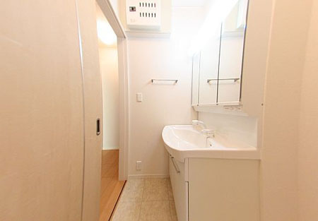 シティハイム加茂の洗面所|コンパクトで使いやすい洗面所