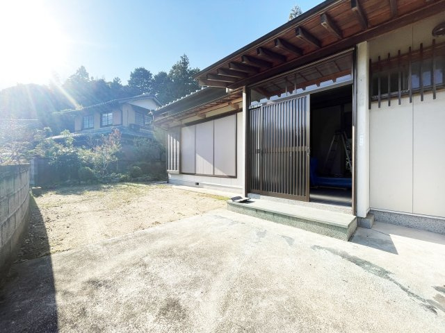 上八万町樋口114　借家の庭