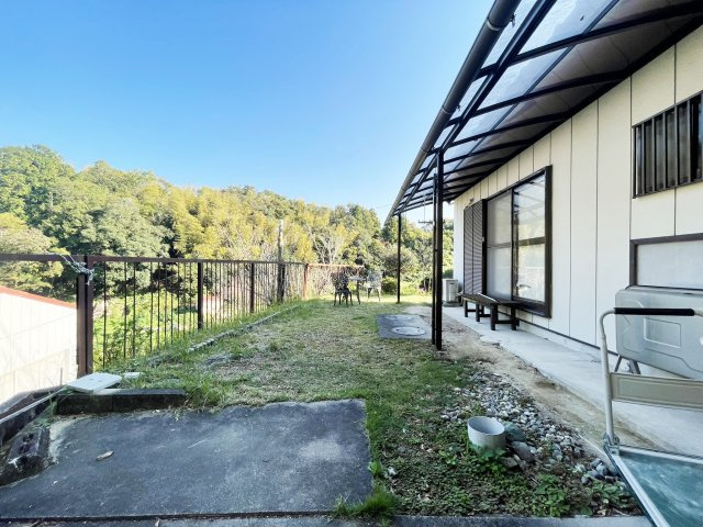 上八万町樋口114　借家の庭