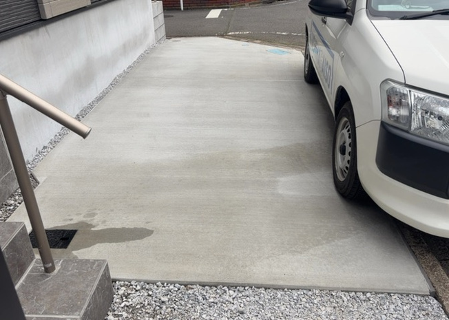 【駐車場】 | 駐車場と明記されていても、最小スペースでつくられた駐車場だと大型車は駐車できなかったり、出入りしにくくなったりする可能性があります。お車のサイズと購入したい物件の駐車場のサイズを現地で確認しましょう。