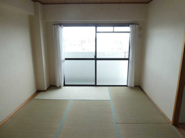 第一寿楽アビタシオンの和室