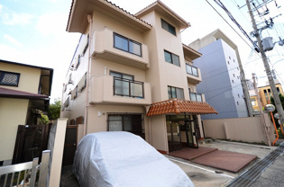 親王塚マンションの外観