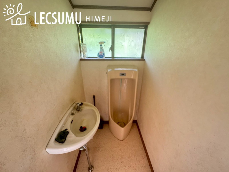 姫路市六角/中古戸建のトイレ