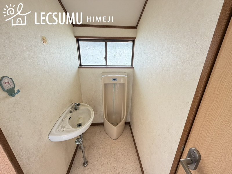 姫路市六角/中古戸建のトイレ