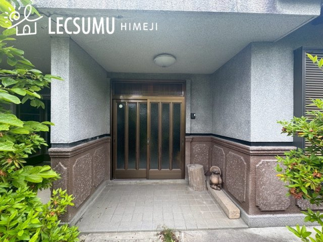 姫路市六角/中古戸建の玄関